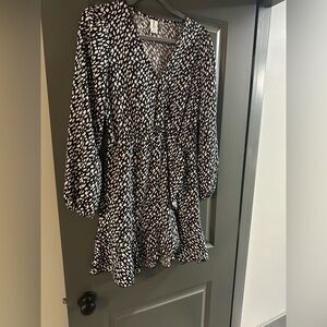 Black and White Patterned Women's Top